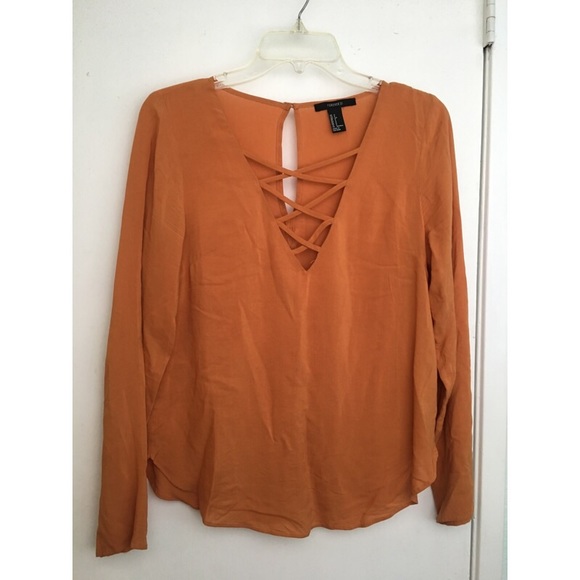 Forever 21 Tops - FOREVER 21• Blouse